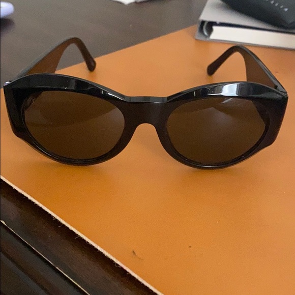 Louis Vuitton sunglasses - Picture 3 of 5